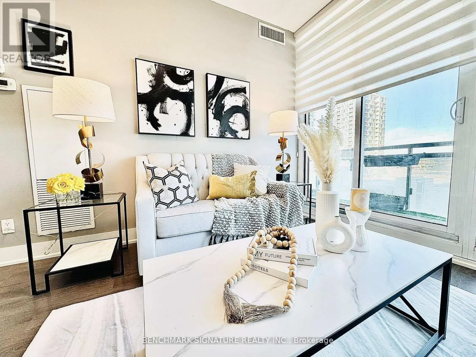 1001J - 8081 BIRCHMOUNT ROAD