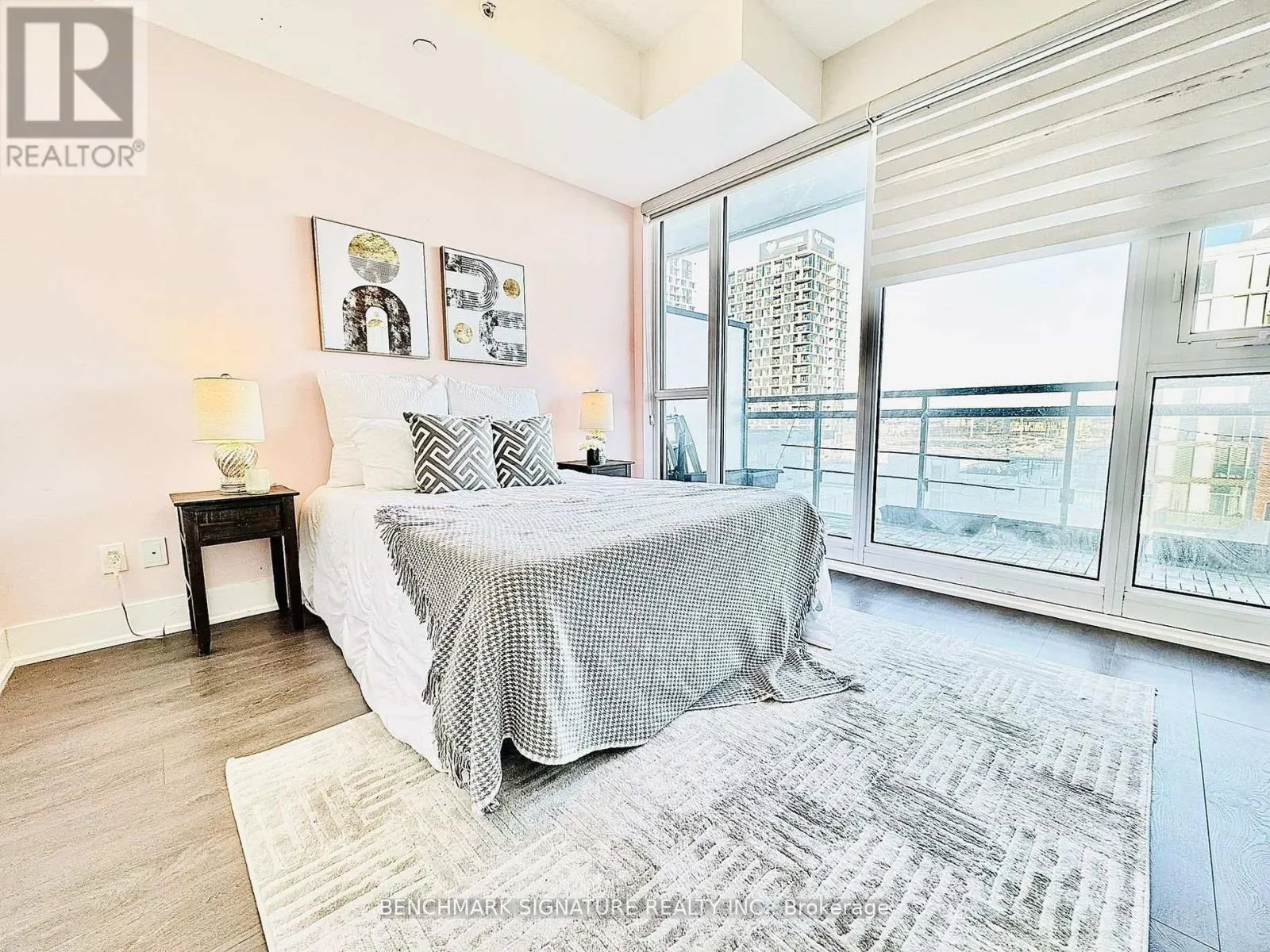 1001J - 8081 BIRCHMOUNT ROAD