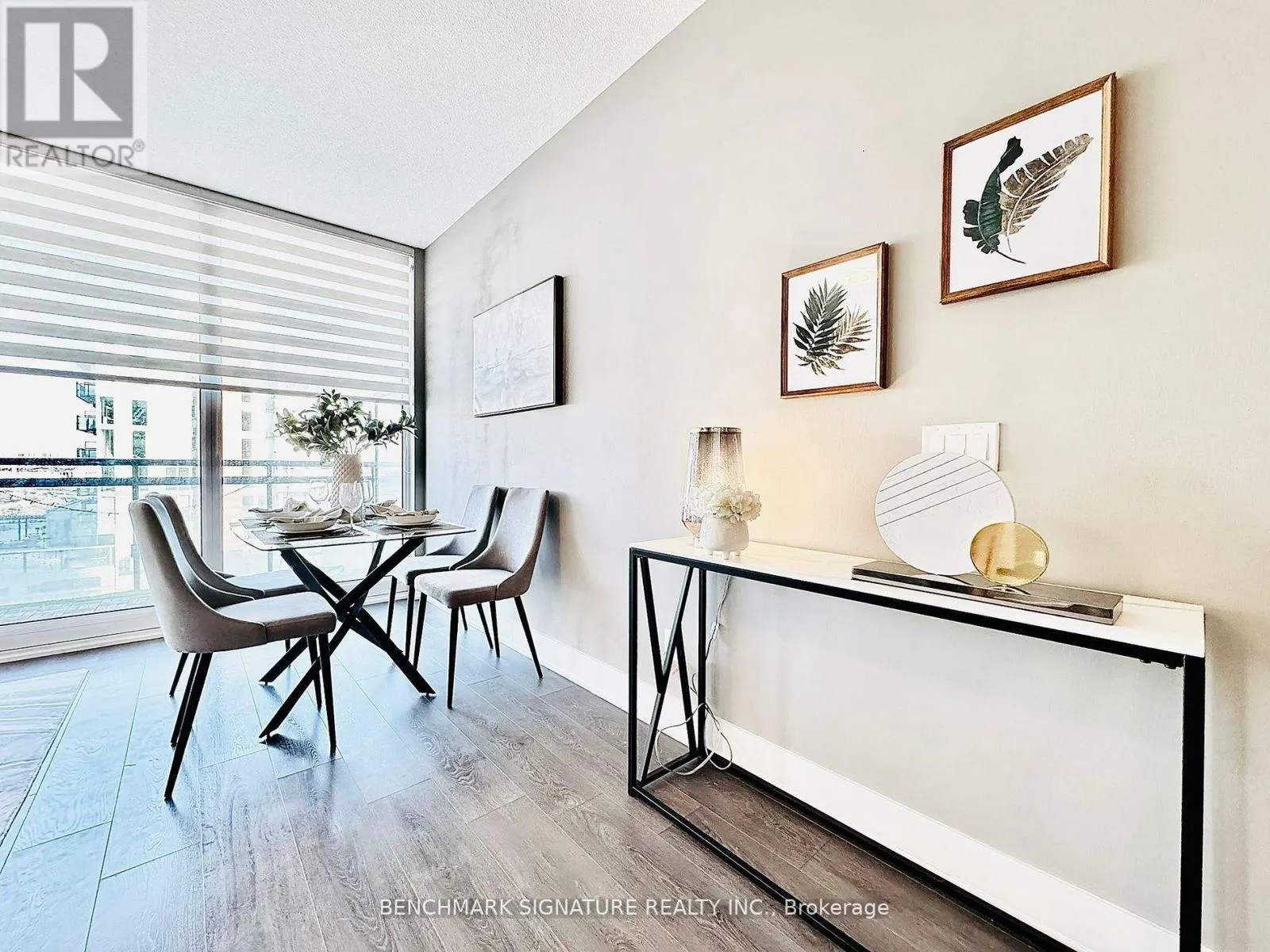 1001J - 8081 BIRCHMOUNT ROAD