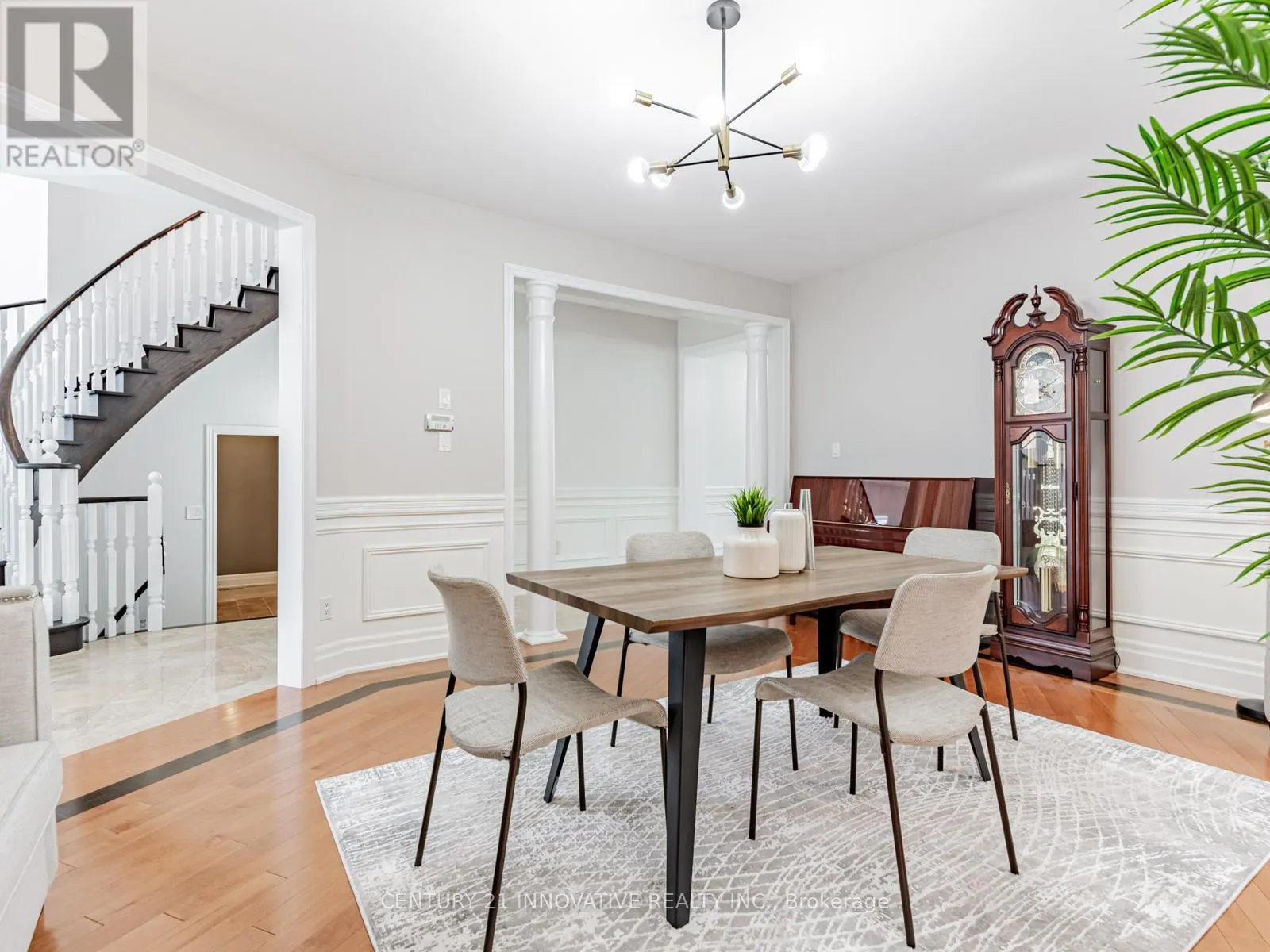 7 STONECHURCH CRESCENT