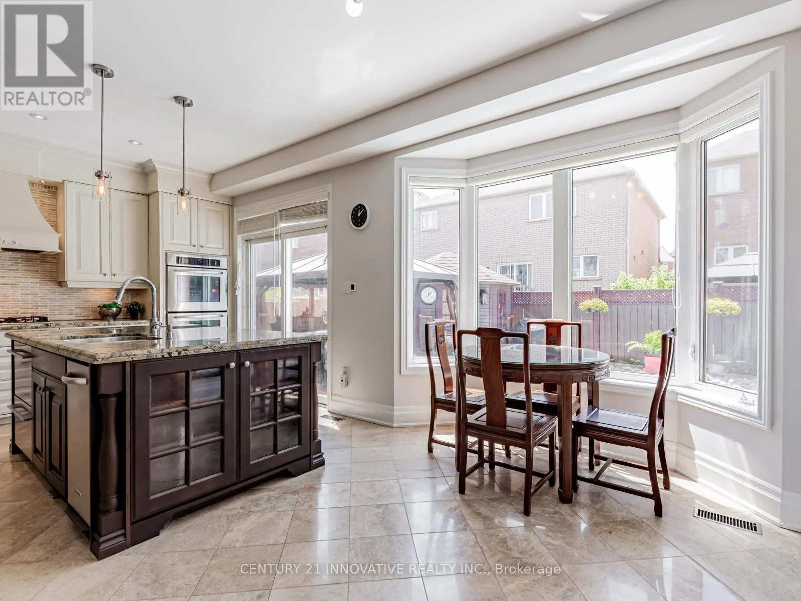 7 STONECHURCH CRESCENT