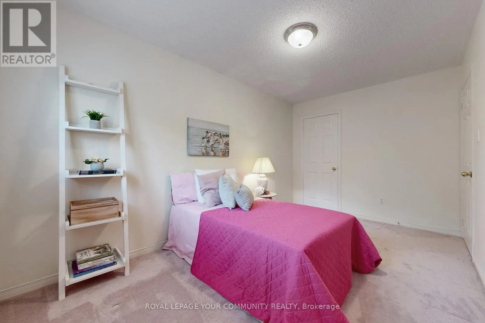 44 TUMBLEWEED COURT