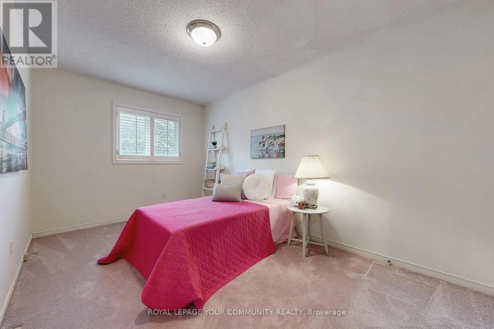 44 TUMBLEWEED COURT