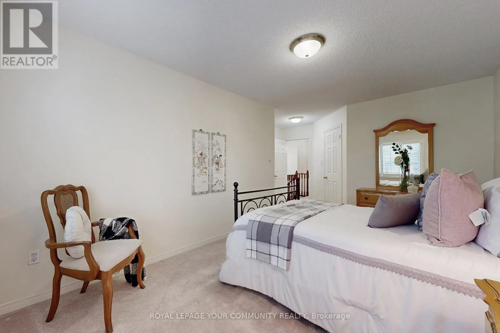44 TUMBLEWEED COURT
