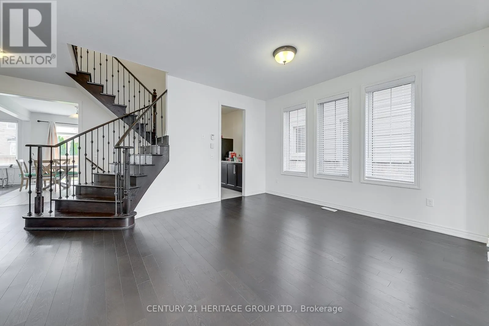 41 LEITH DRIVE