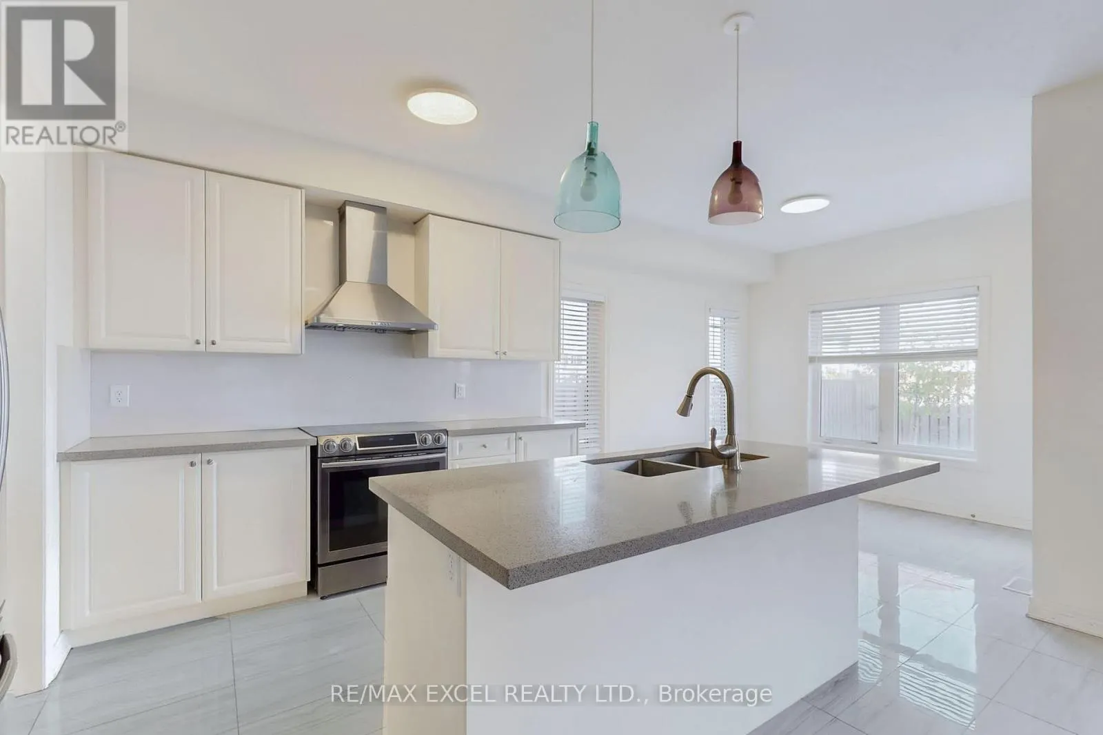 6 KAVANAGH AVENUE