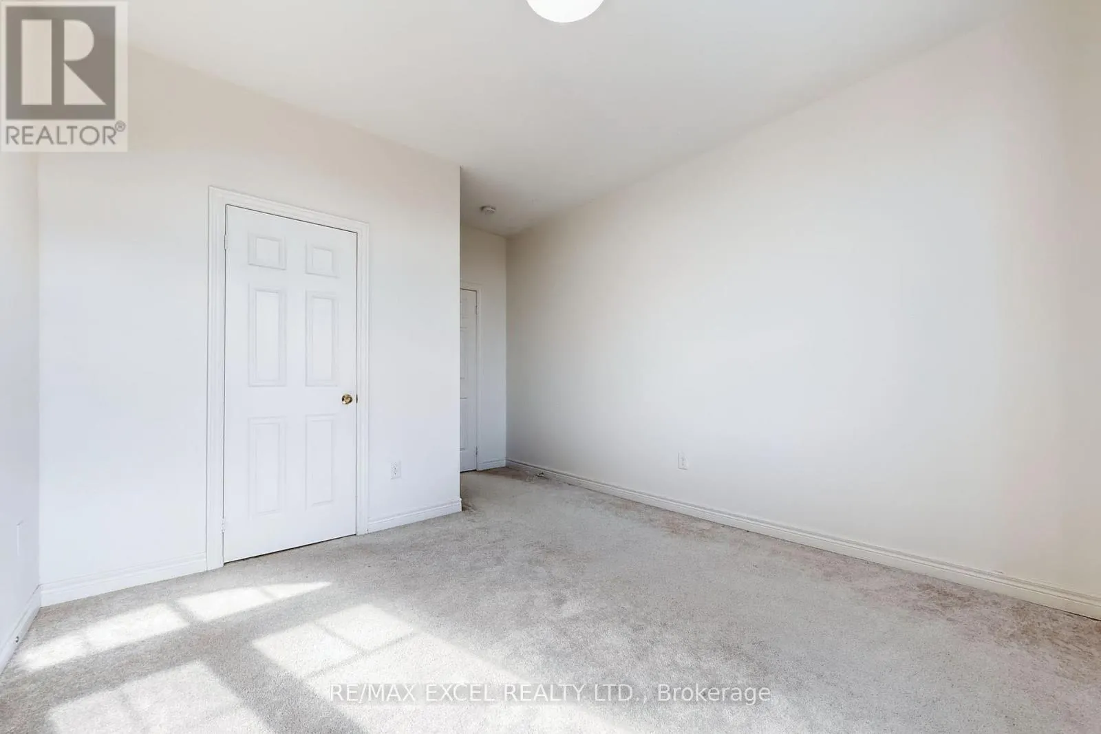 6 KAVANAGH AVENUE