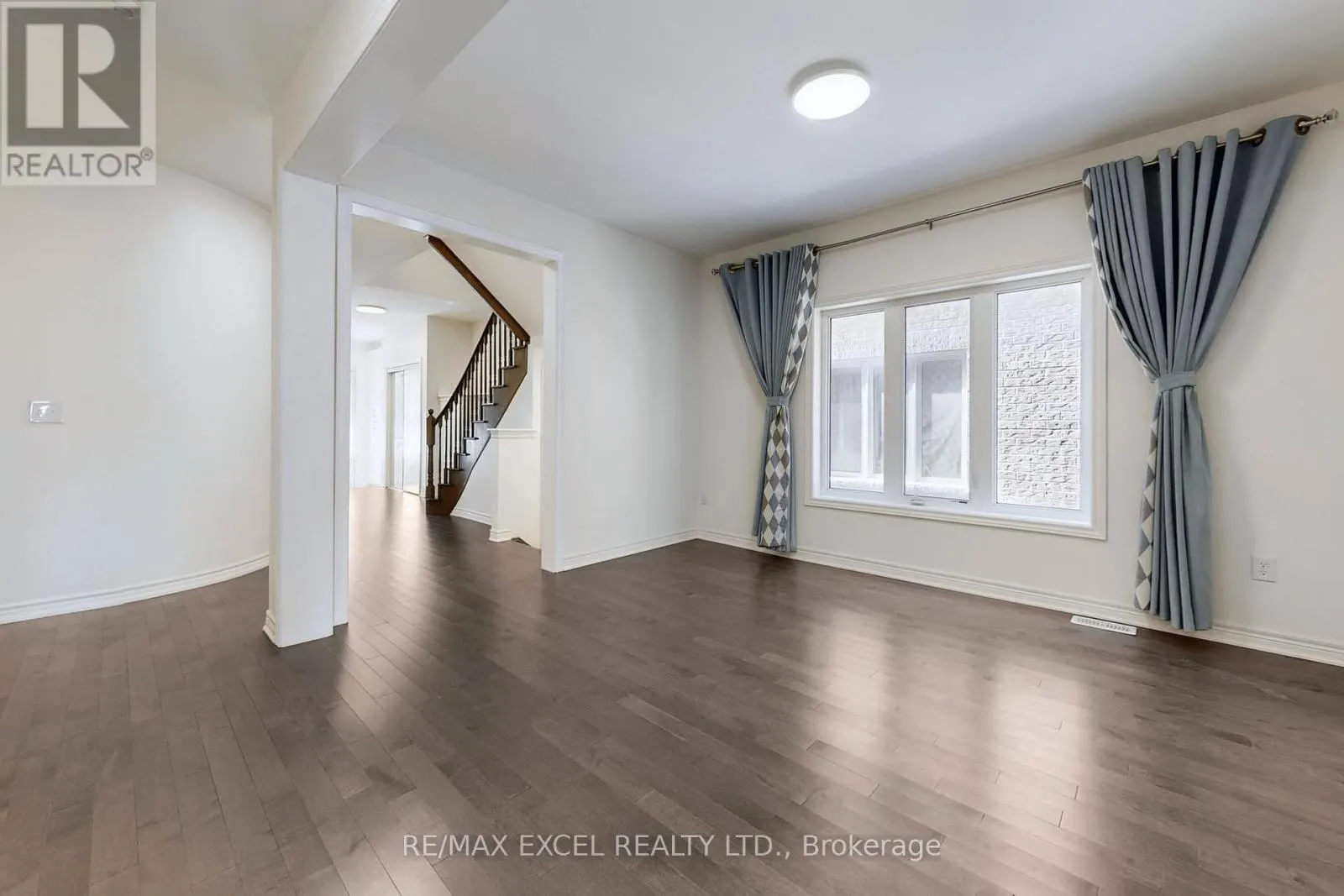 6 KAVANAGH AVENUE