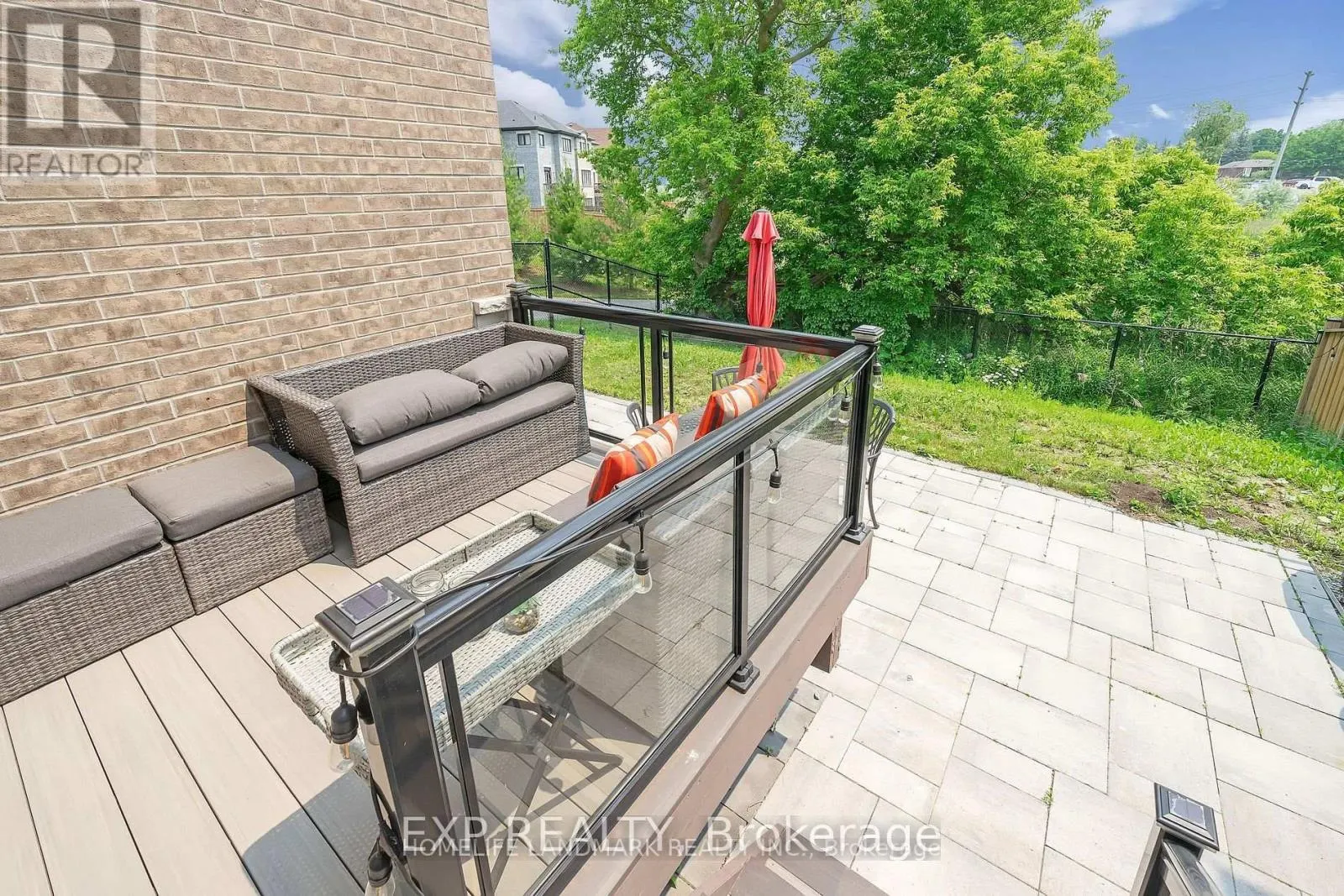 25 LADDER CRESCENT