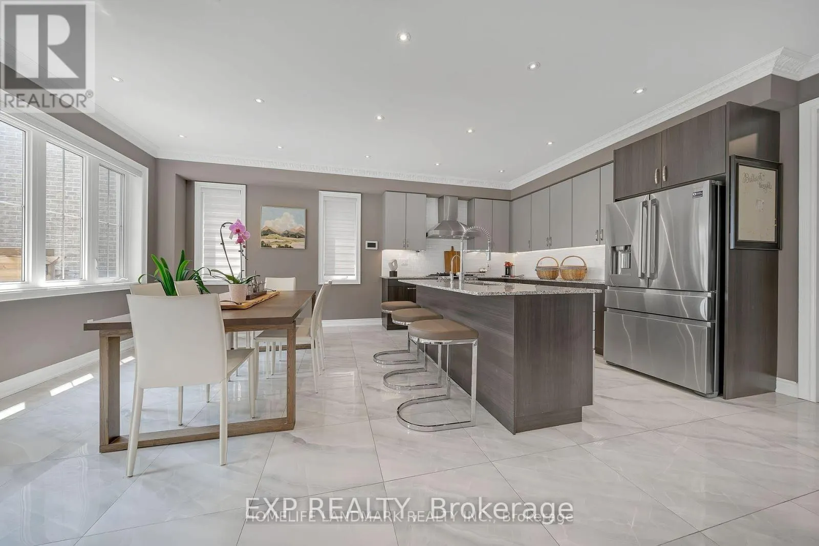 25 LADDER CRESCENT