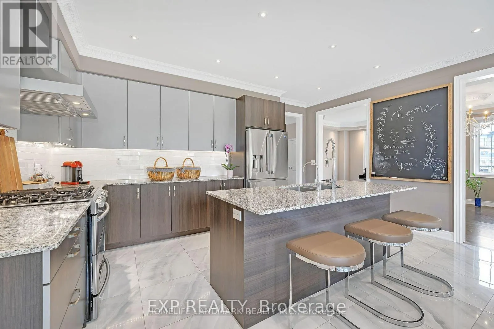 25 LADDER CRESCENT