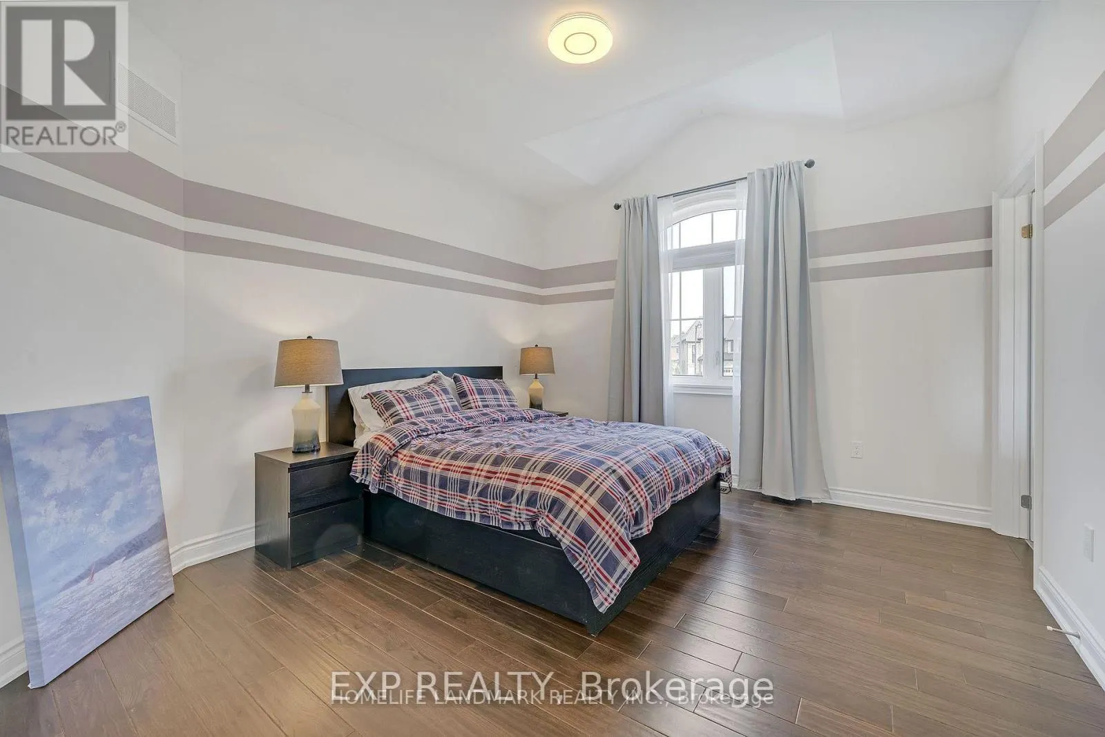 25 LADDER CRESCENT