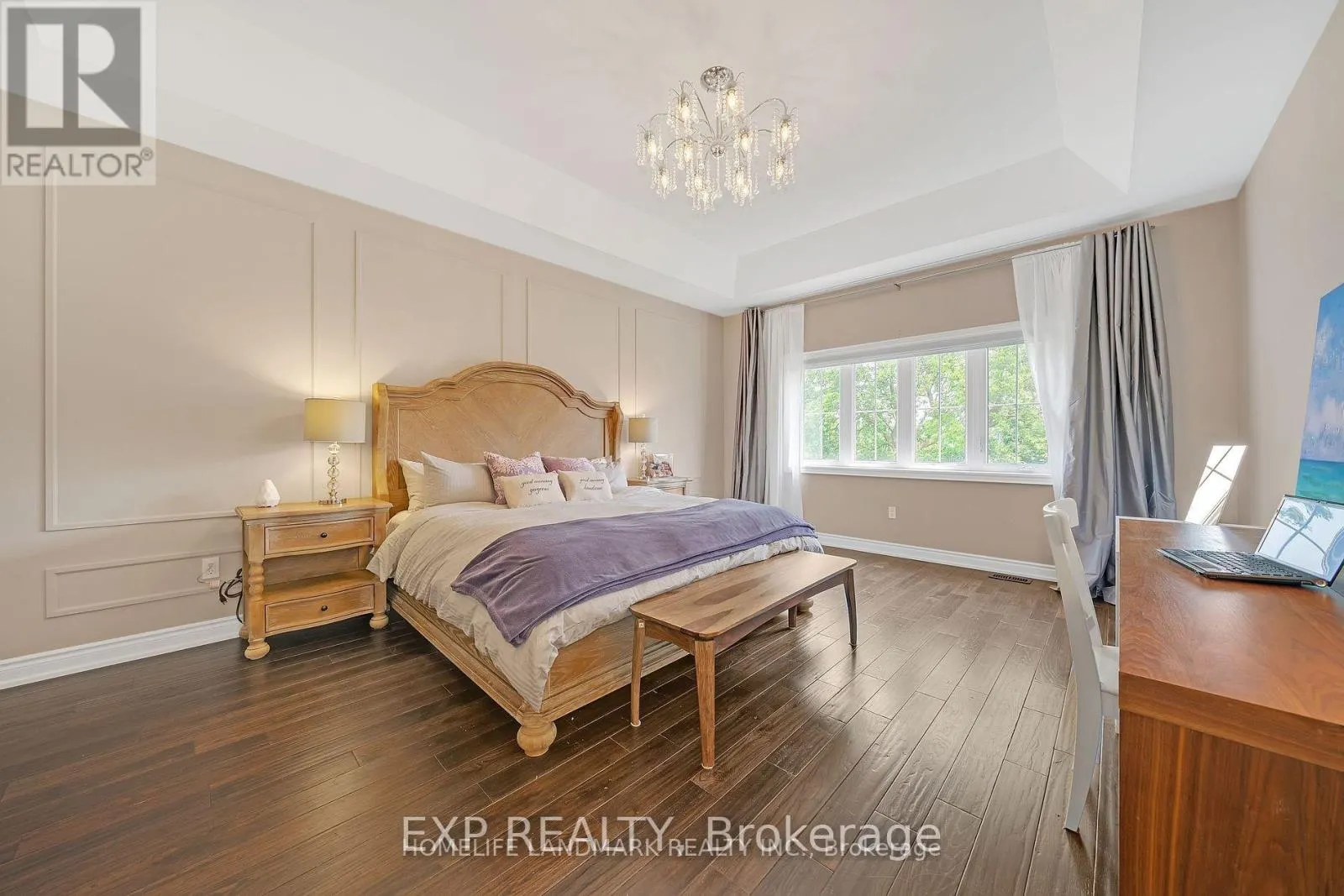 25 LADDER CRESCENT