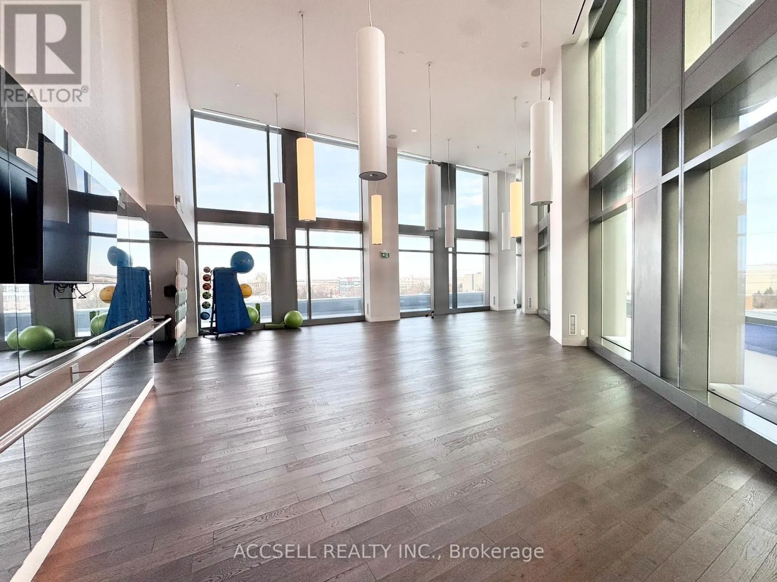 W702 - 185 MILLWAY AVENUE