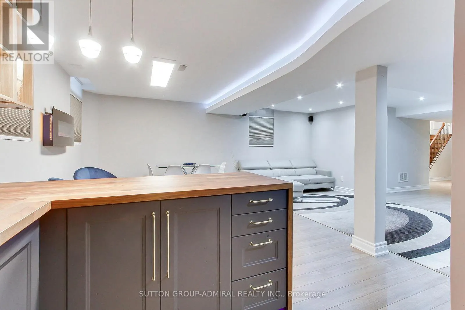8 AEGIS DRIVE