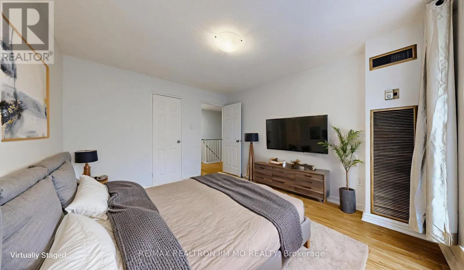 332 - 16 ELGIN STREET