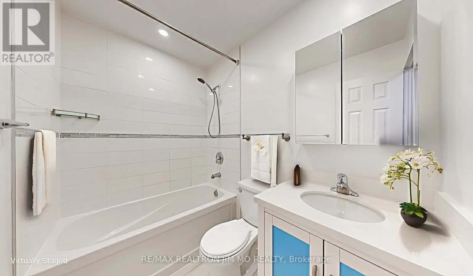 332 - 16 ELGIN STREET