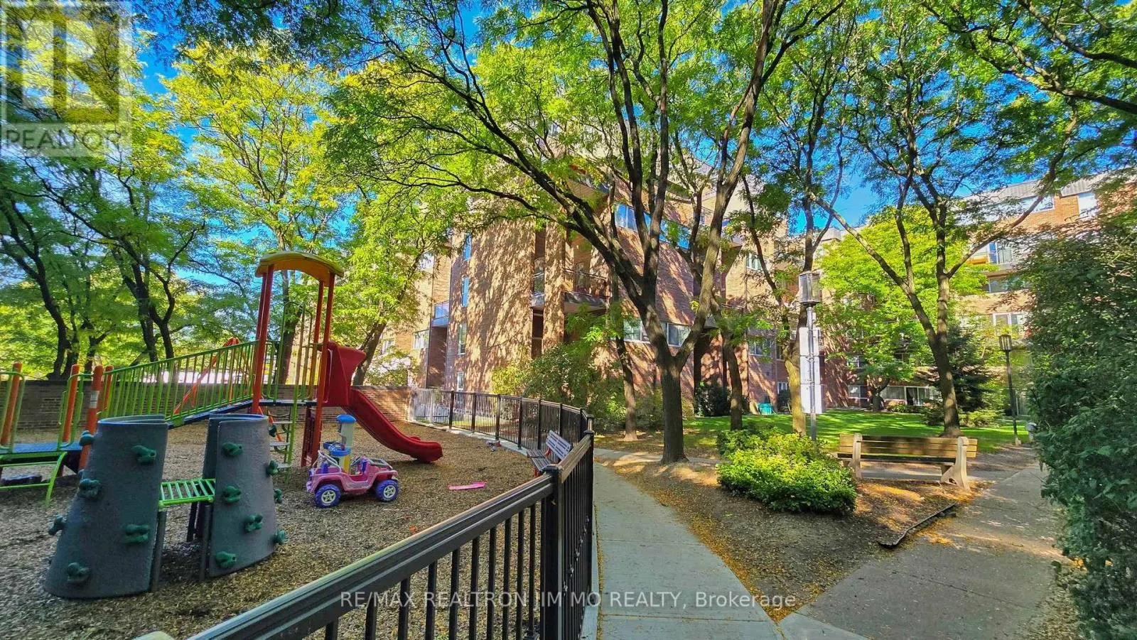 332 - 16 ELGIN STREET