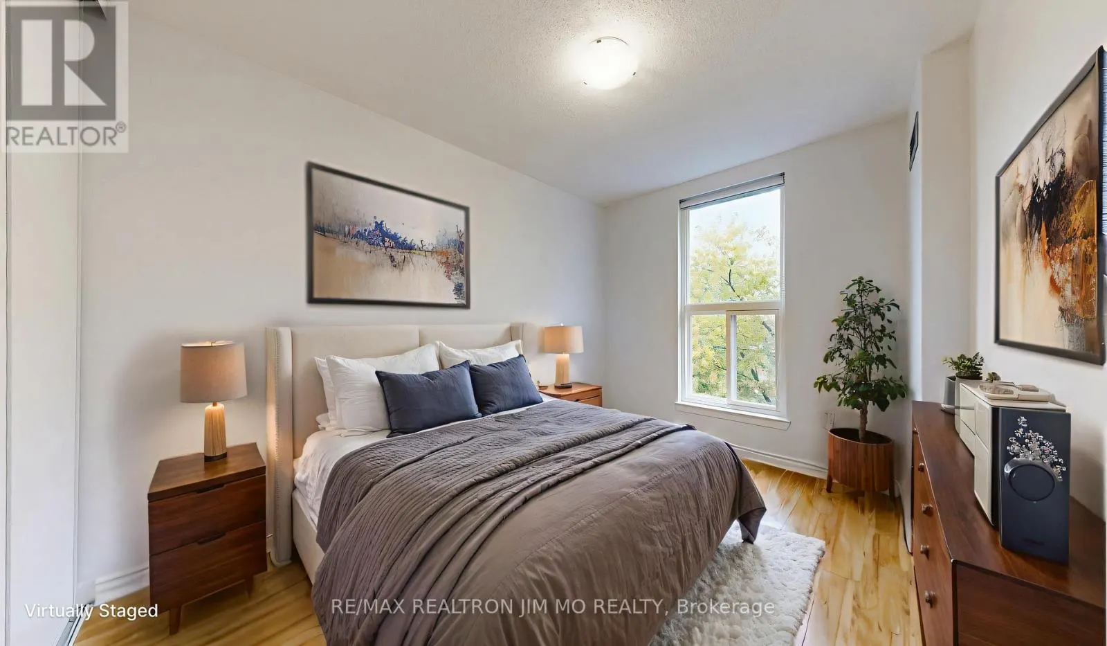 332 - 16 ELGIN STREET