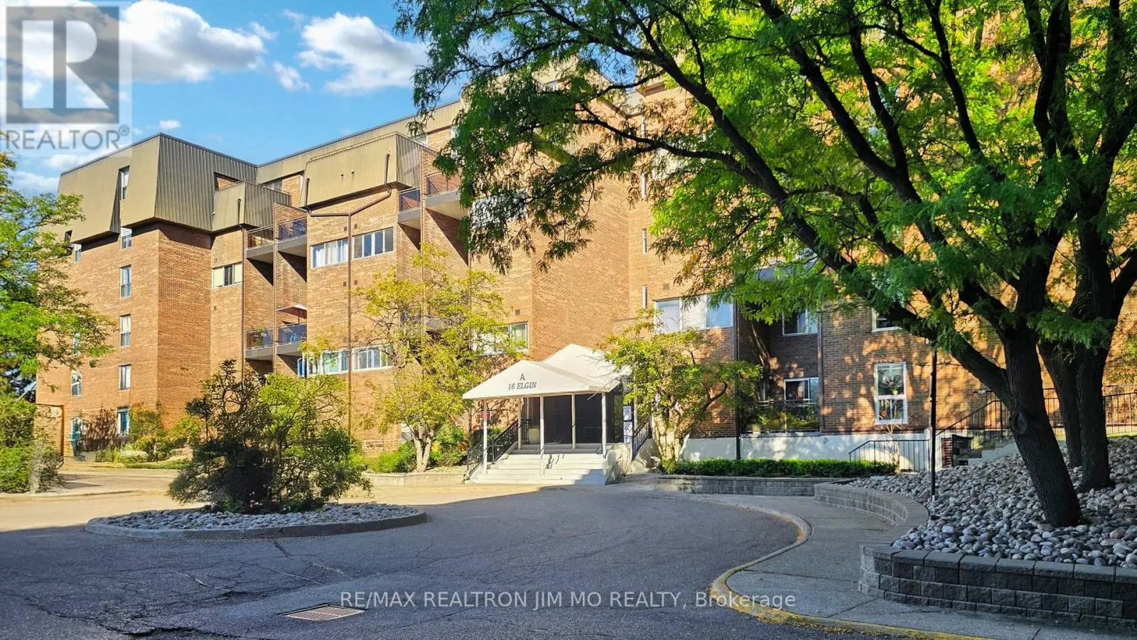 332 - 16 ELGIN STREET