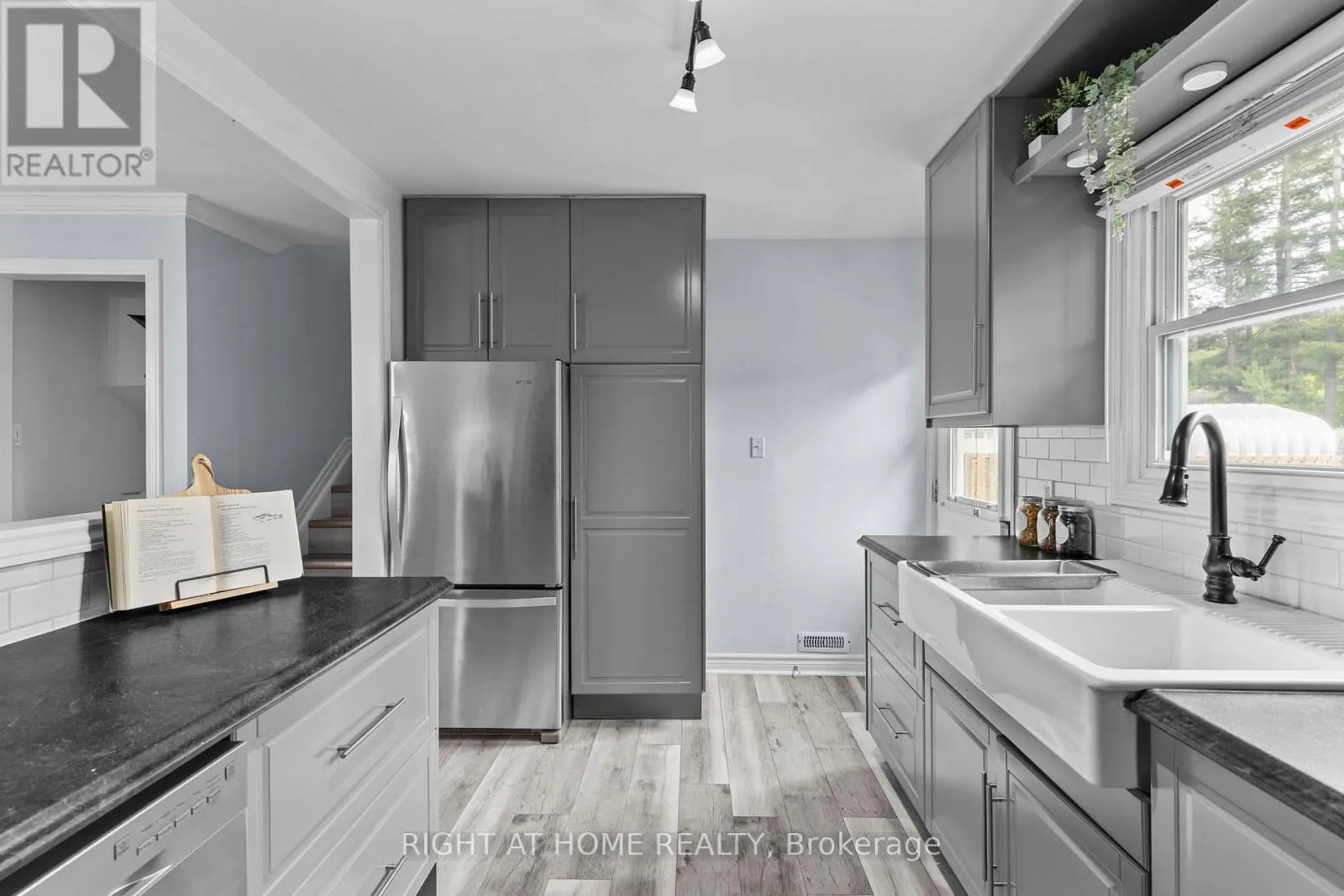124 SYDENHAM STREET