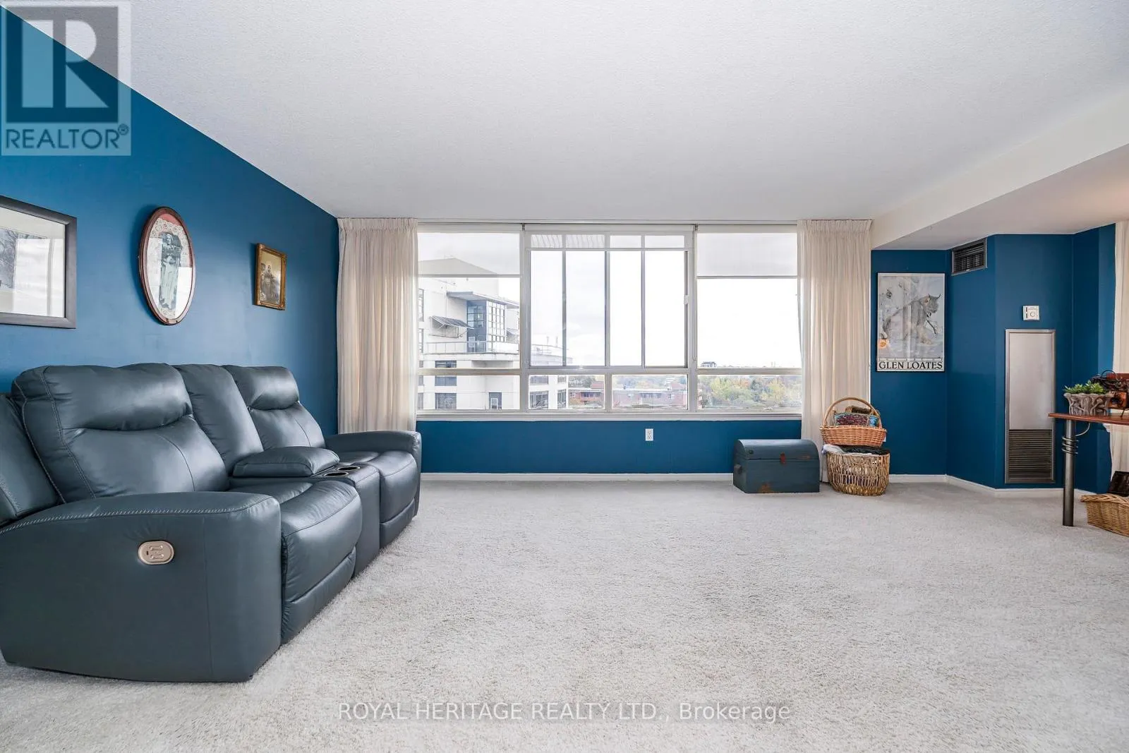 809 - 270 DAVIS DRIVE