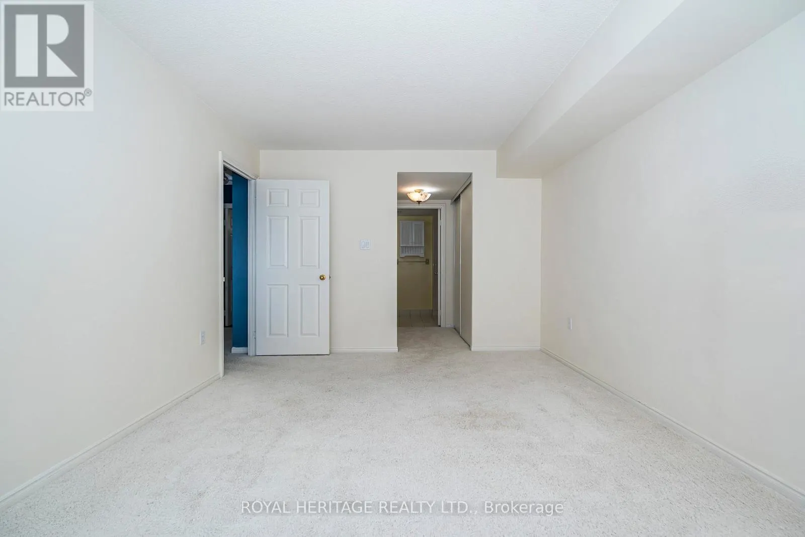 809 - 270 DAVIS DRIVE