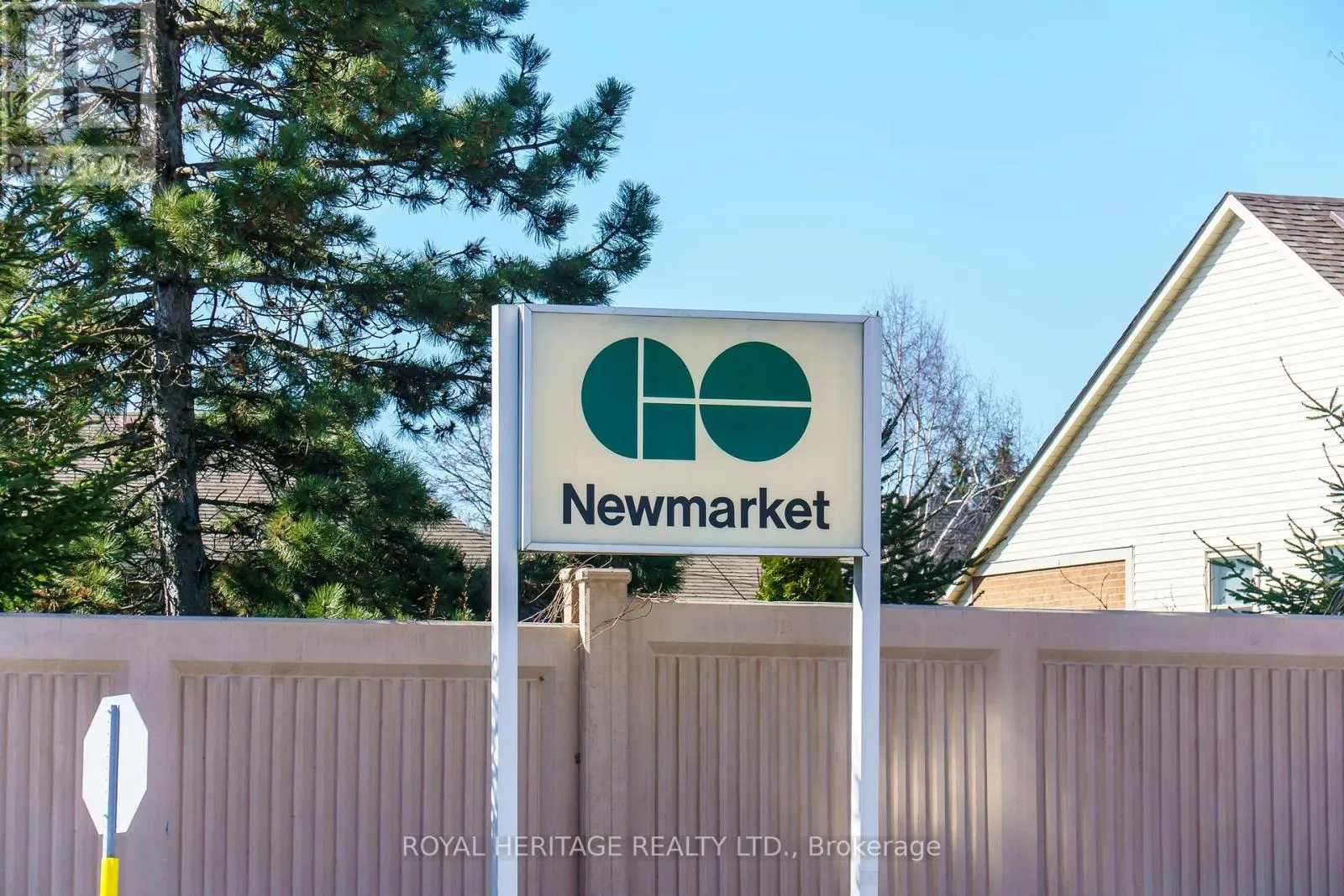 809 - 270 DAVIS DRIVE