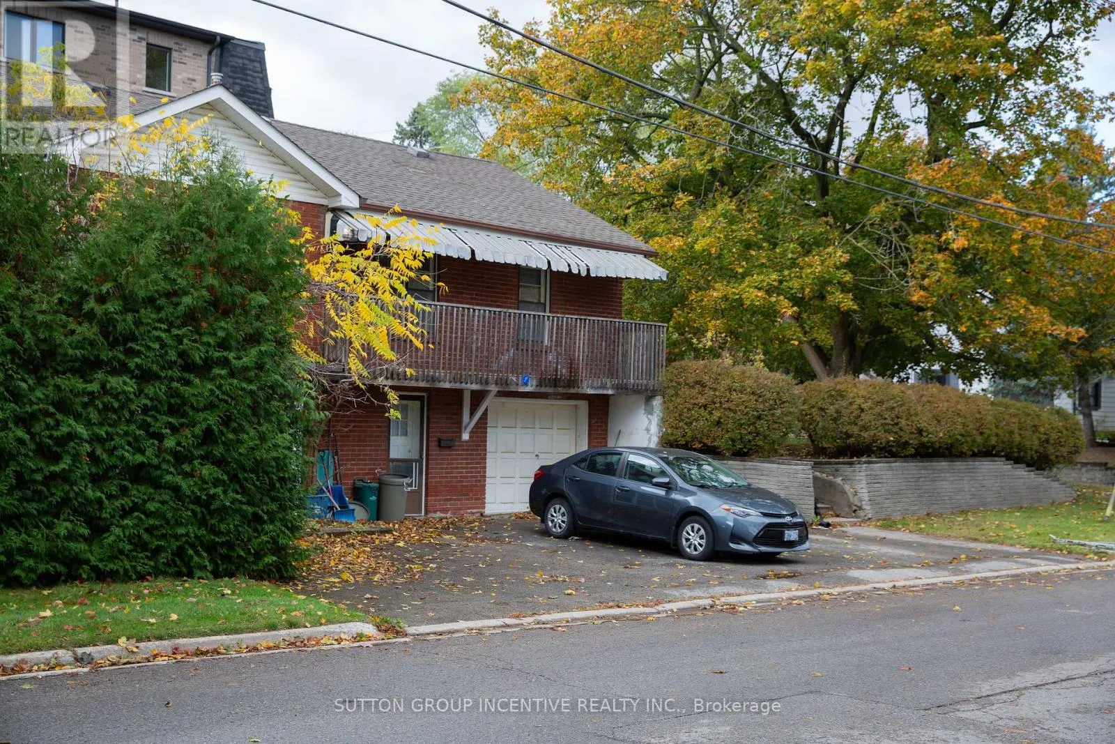 19 KENNEDY STREET E