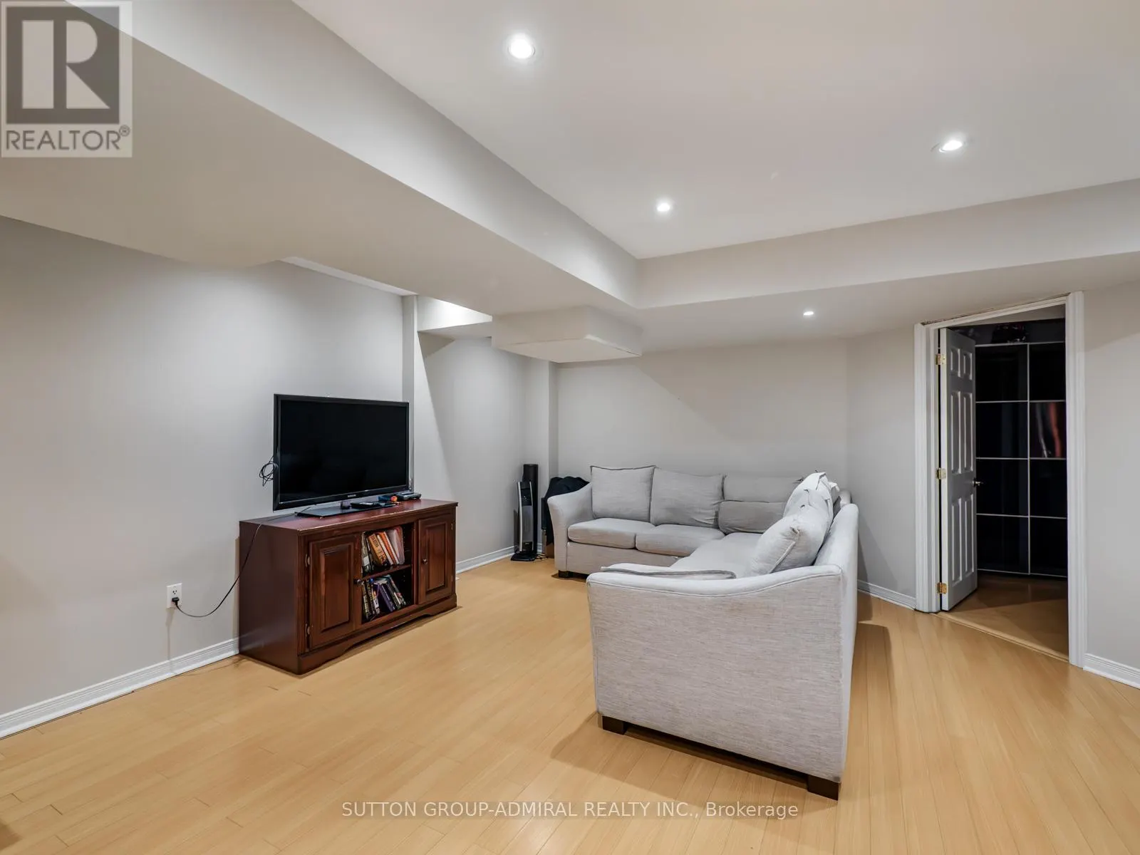 192 CHAYNA CRESCENT