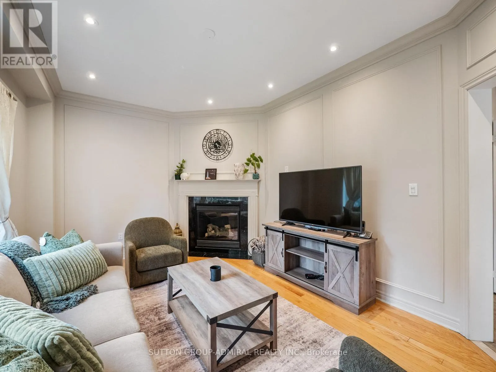 192 CHAYNA CRESCENT