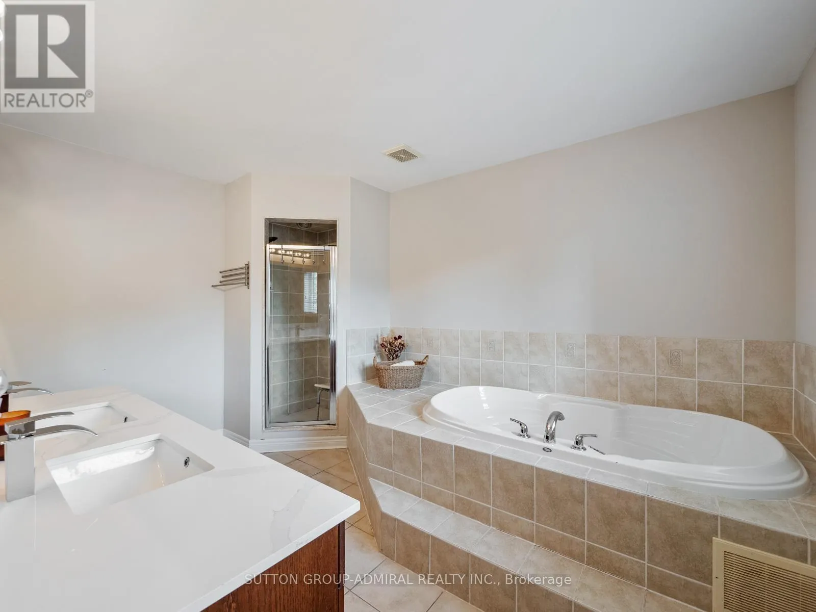 192 CHAYNA CRESCENT