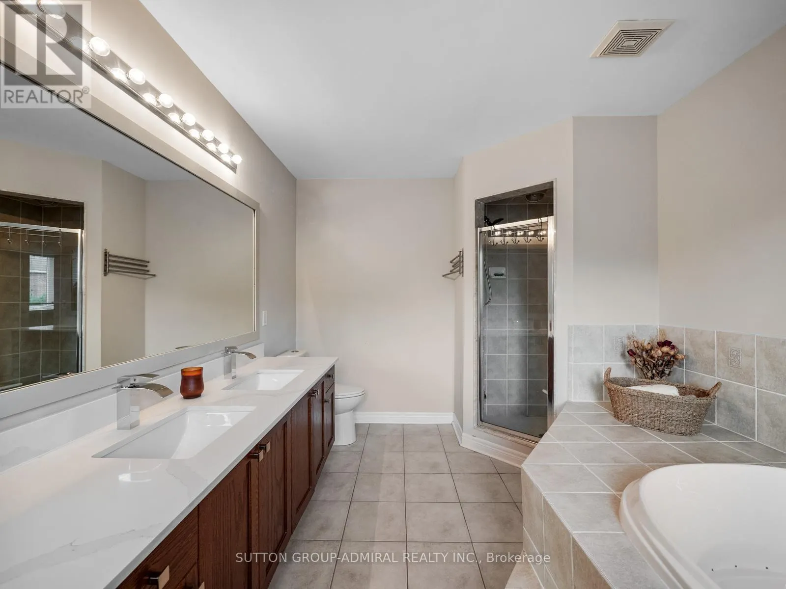192 CHAYNA CRESCENT