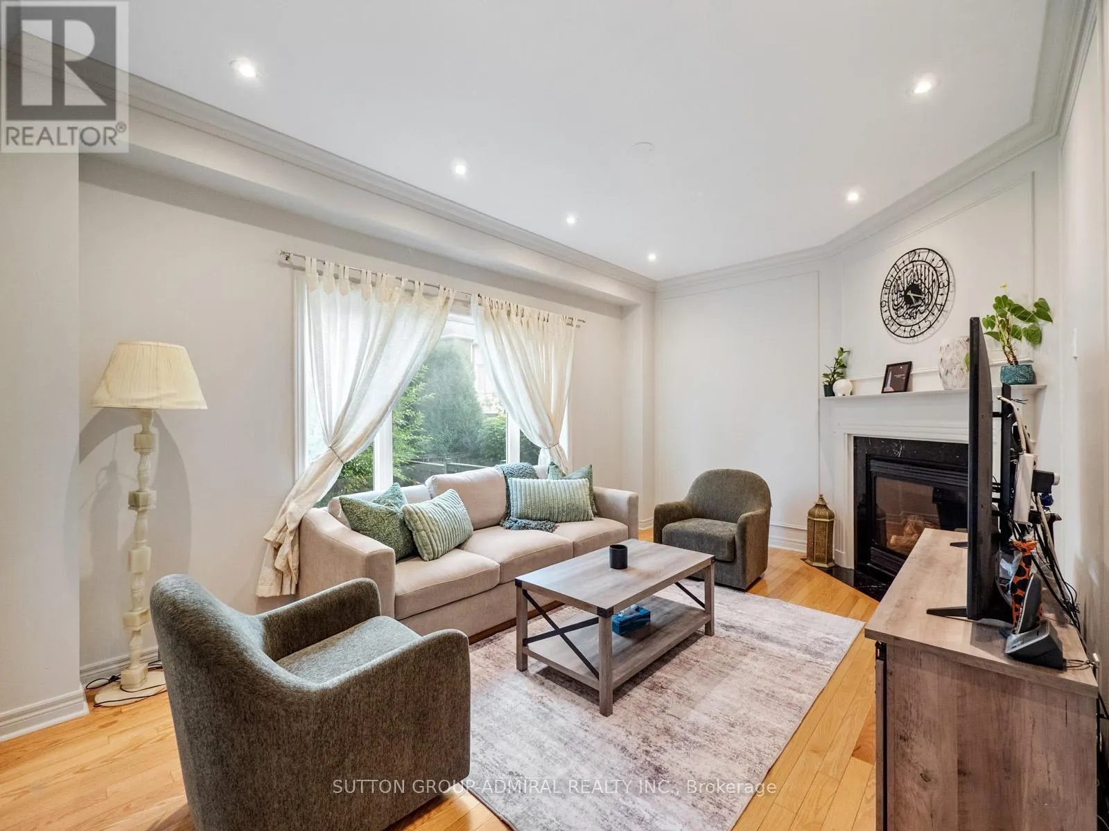 192 CHAYNA CRESCENT
