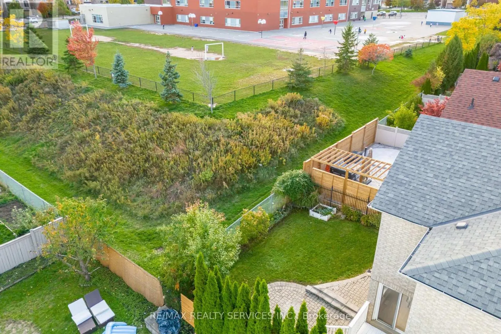 71 IVY GLEN DRIVE