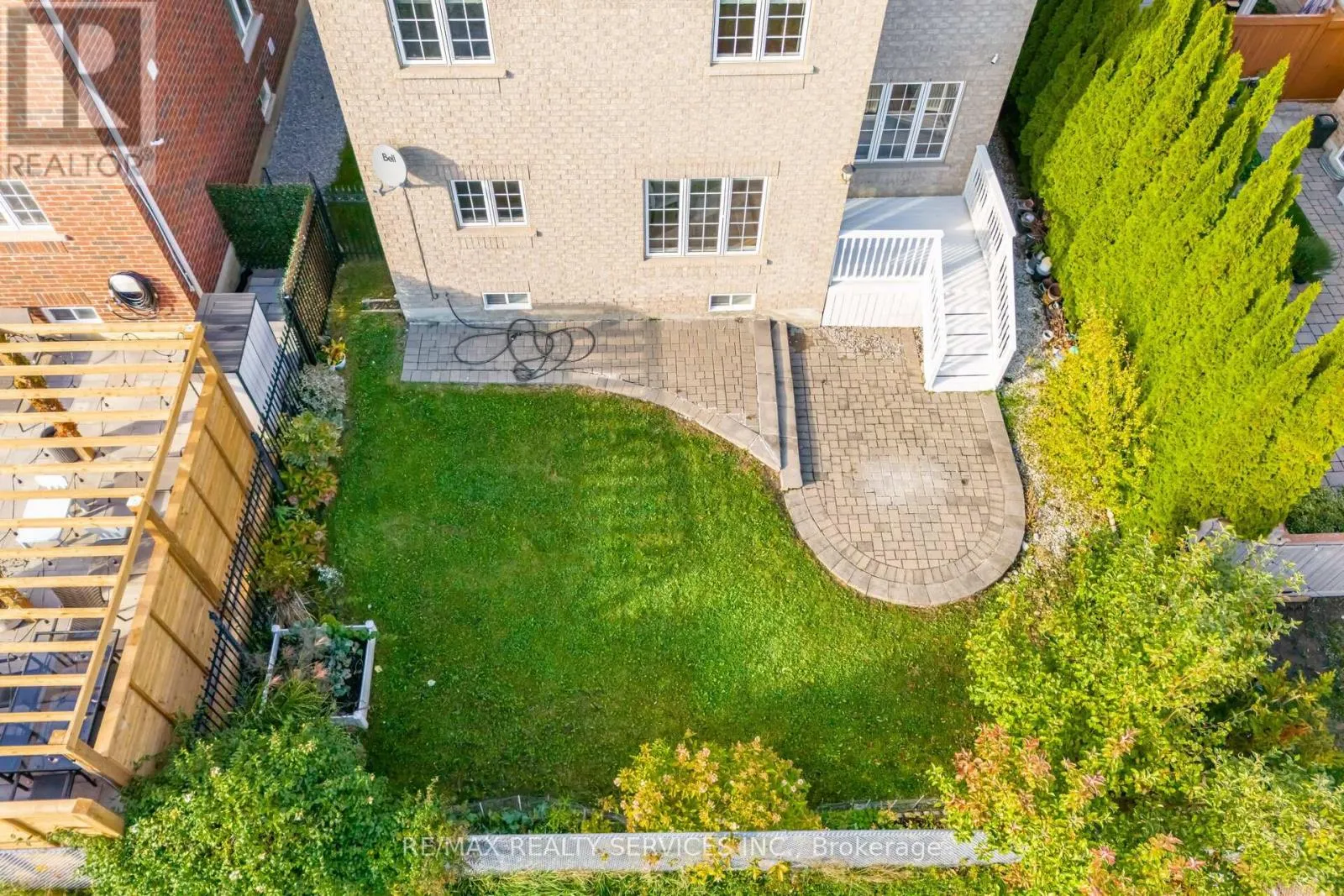 71 IVY GLEN DRIVE