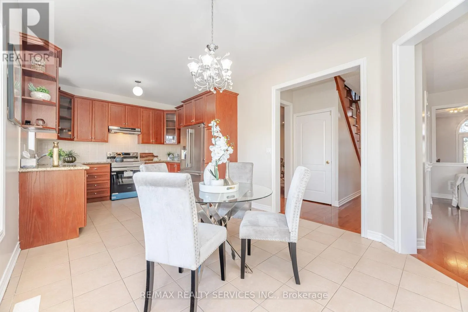 71 IVY GLEN DRIVE