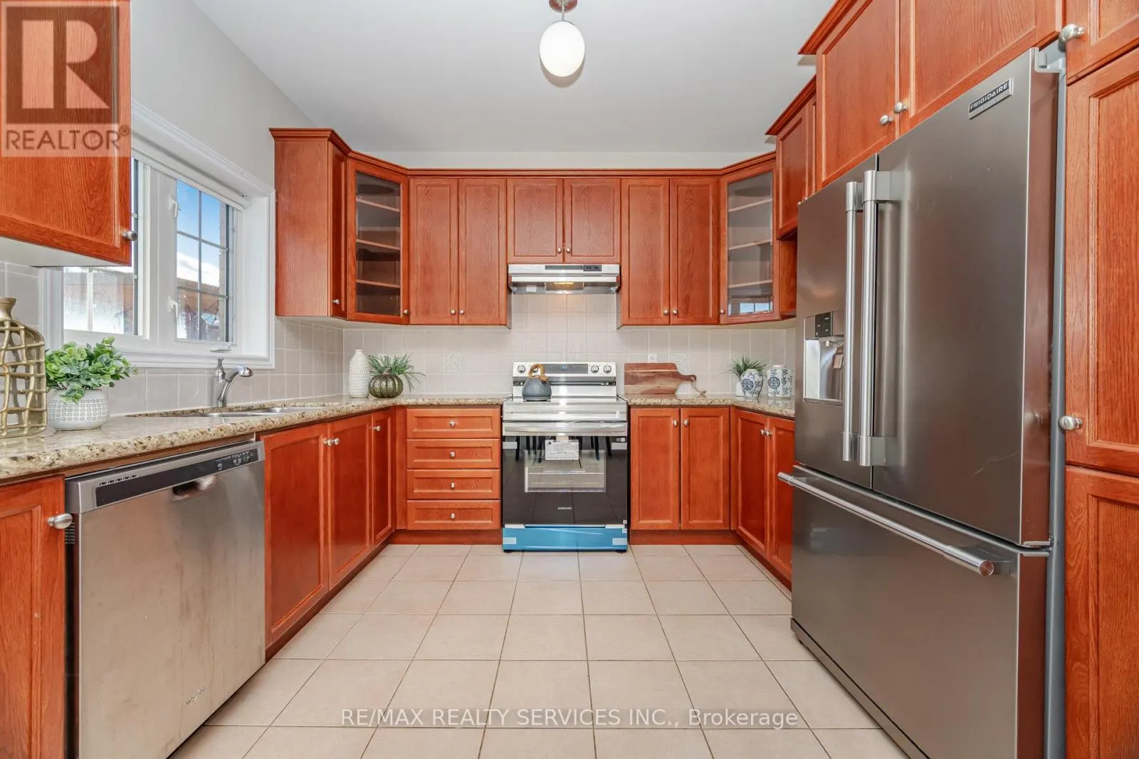 71 IVY GLEN DRIVE
