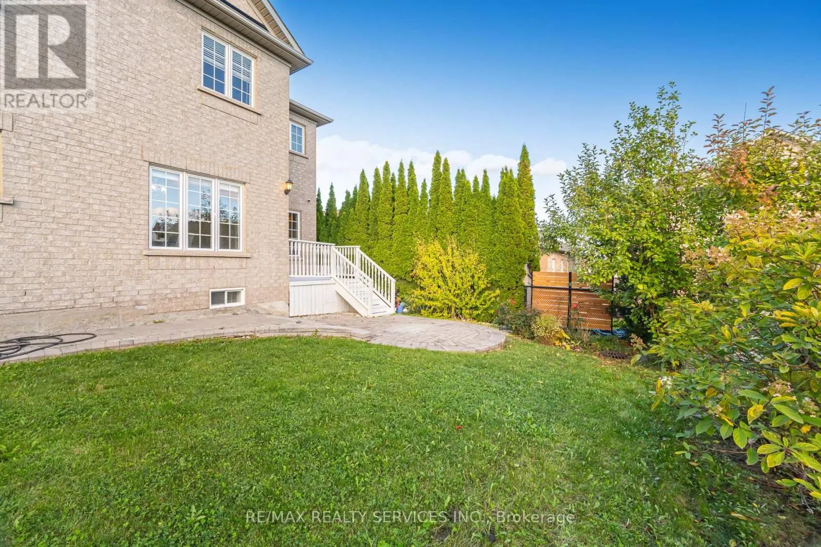 71 IVY GLEN DRIVE