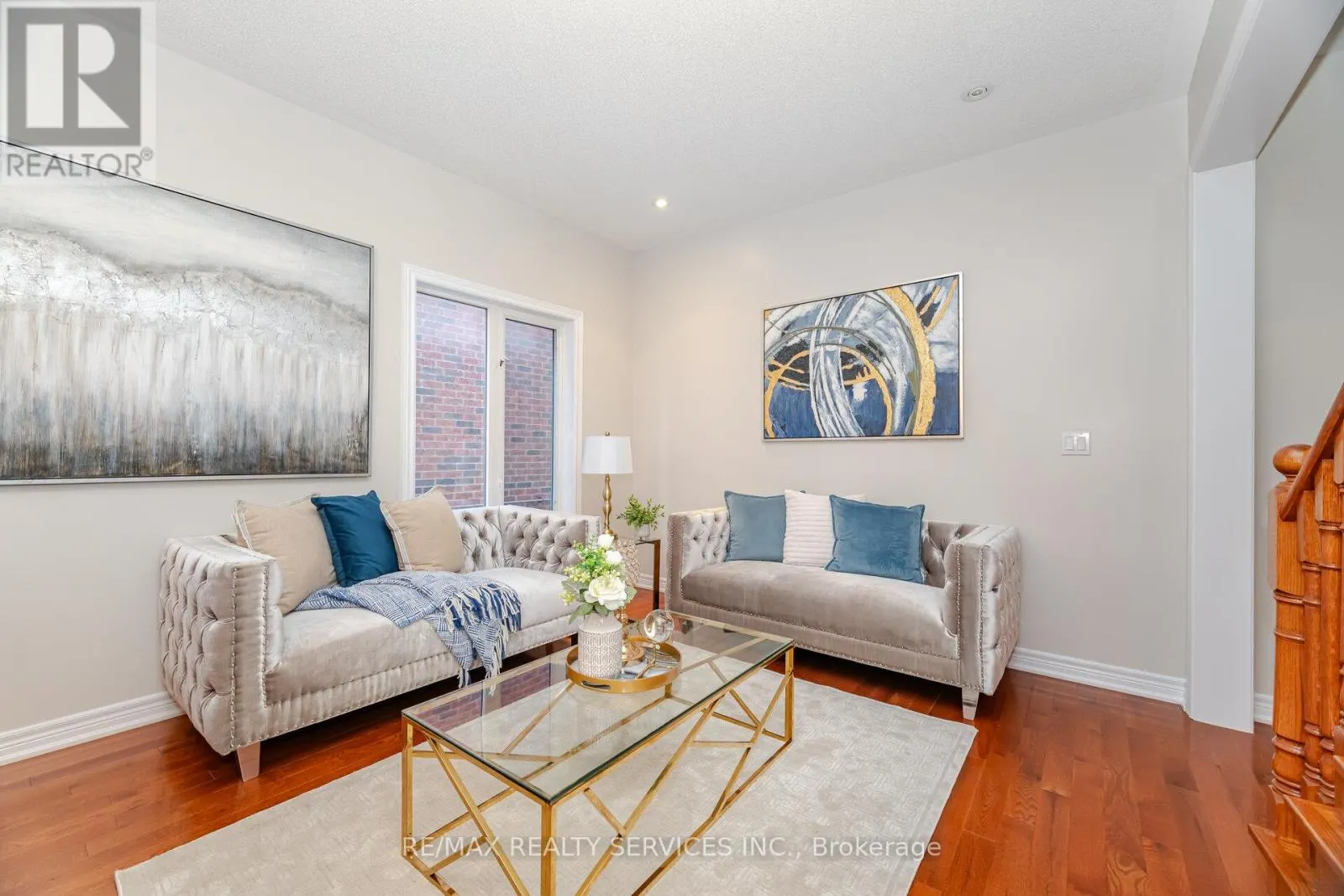 71 IVY GLEN DRIVE