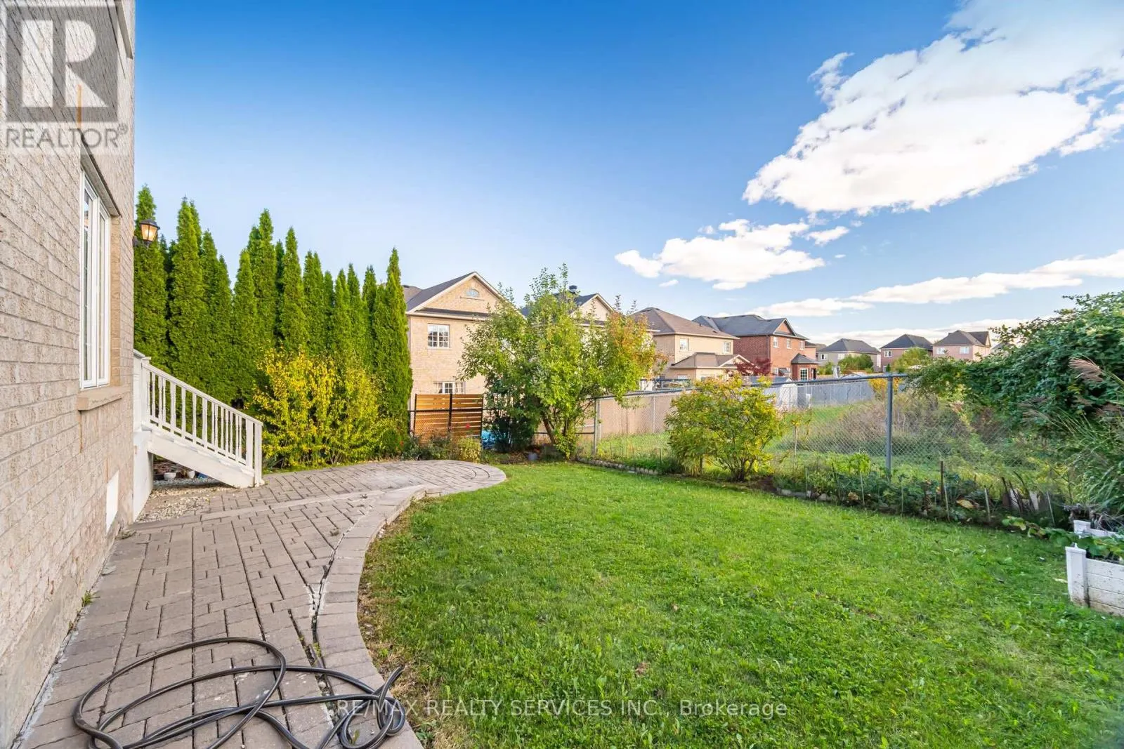 71 IVY GLEN DRIVE