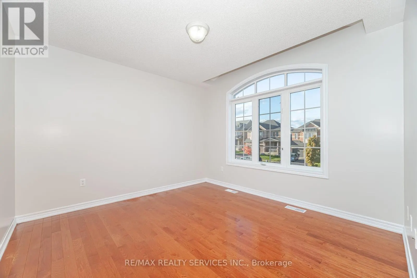 71 IVY GLEN DRIVE
