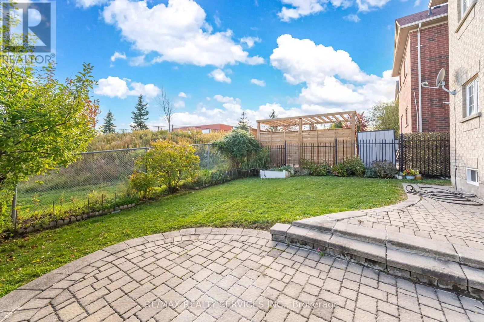 71 IVY GLEN DRIVE