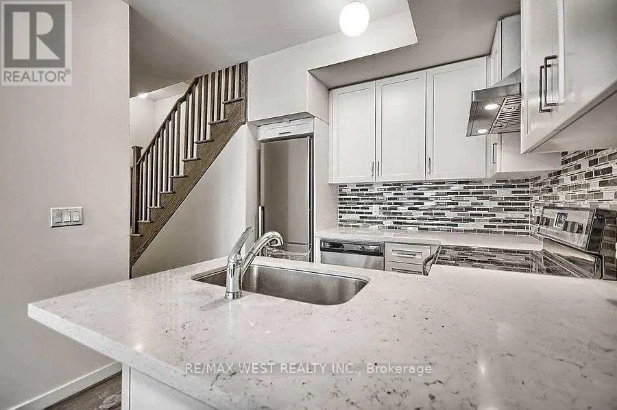 111 - 600 ALEX GARDNER CIRCLE