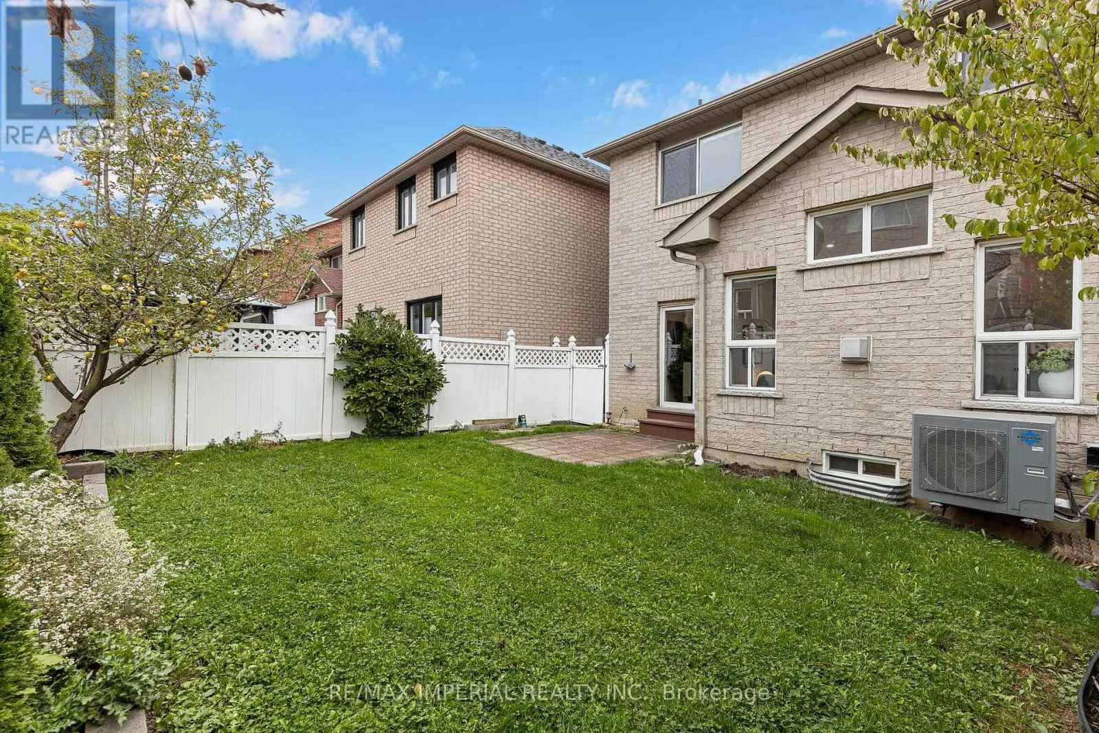 44 HAWKVIEW BOULEVARD