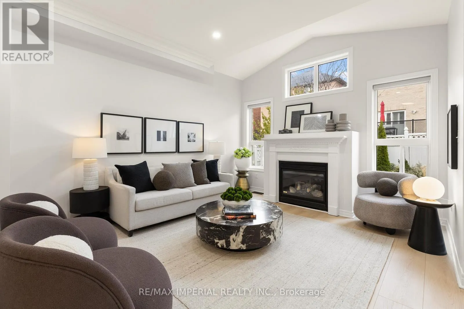 44 HAWKVIEW BOULEVARD