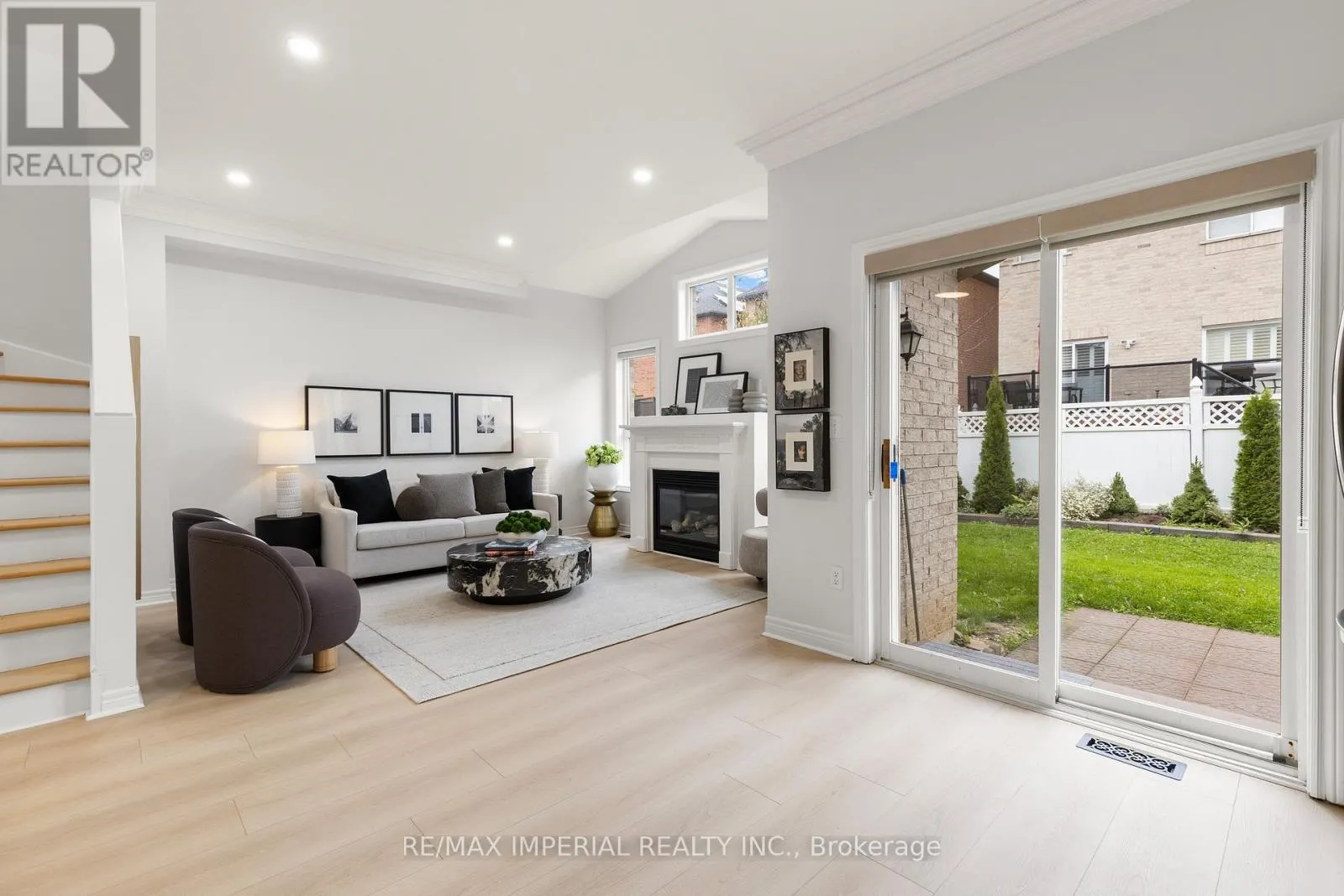 44 HAWKVIEW BOULEVARD