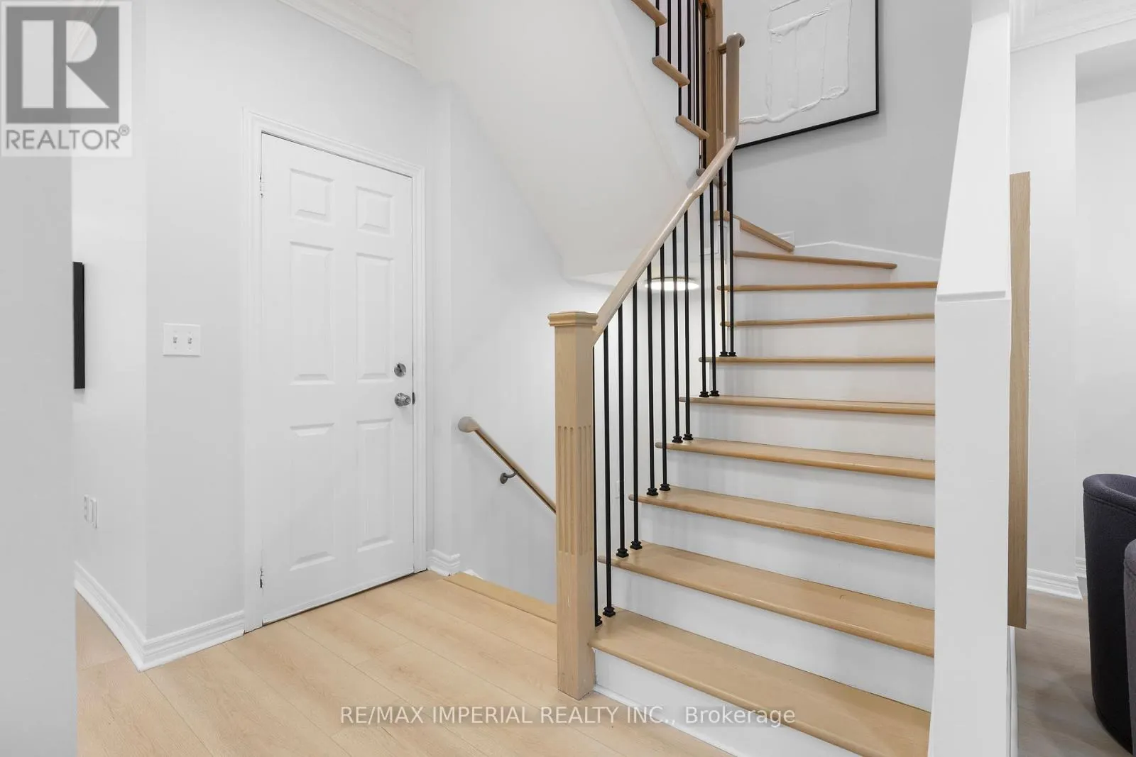 44 HAWKVIEW BOULEVARD