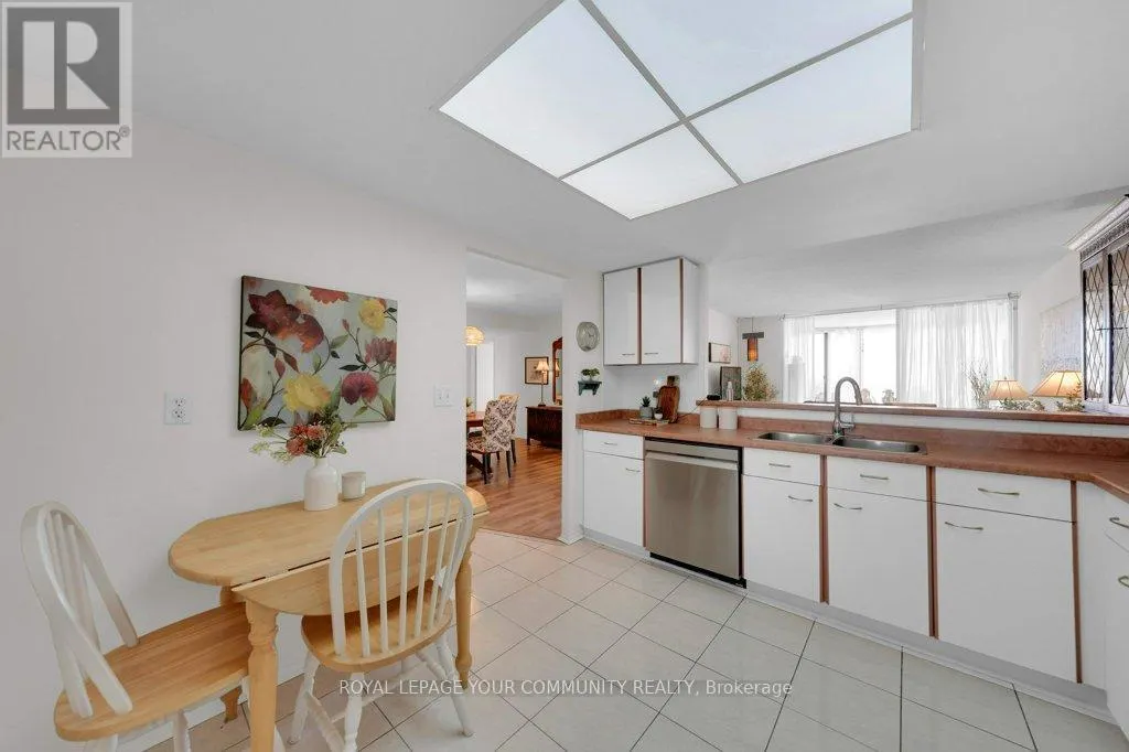 1407 - 33 WELDRICK ROAD E
