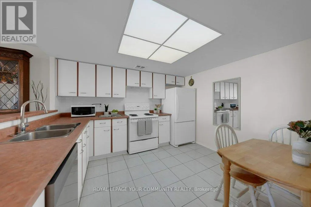1407 - 33 WELDRICK ROAD E